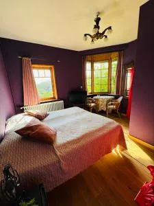 Ruime slaapkamers met badkamers in Belle Epoquevilla- concessiewijk De Haan - Strooiendorp