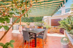 Casa Lilly | Spacious 6BR Villa Near Beach