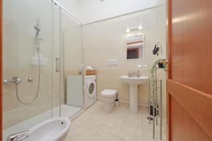 Brunelleschi House - Fiumicino Rome Airport and Fiera Roma 1 Train Stop