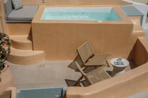 Annouso Villa with Hot Tub by Caldera Houses