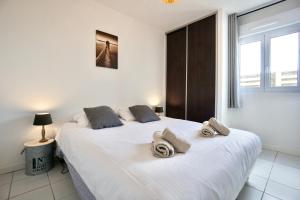 Cabestan piscine 100m de la plage