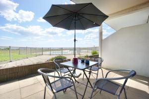 Cabestan piscine 100m de la plage