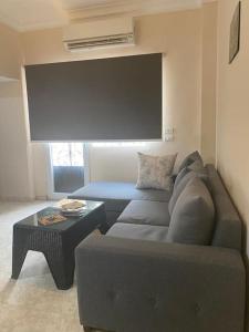 2BR townhouse, 1 bath, yard -123