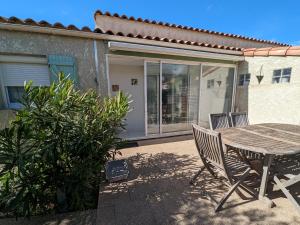 Villa T3 Spacieuse à Port-la-Nouvelle – Jardin, Parking, à 900m de la Plage, Chien Admis - FR-1-797-50