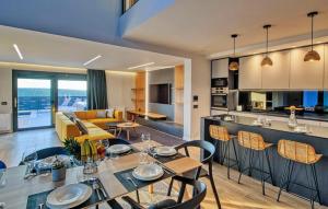 Awesome Home In Debeljak