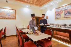 Moghal Mahal Resort Rajbagh Srinagar