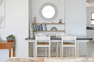 Perfect Location Walk To Beach and Sea Views