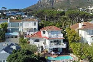 Perfect Location Walk To Beach and Sea Views - Kampsbaai