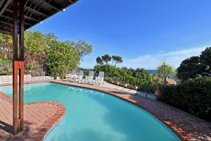 Perfect Location Walk To Beach and Sea Views