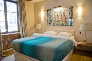 Kristine - Luxury 2BR Saint-Germain Notre-Dame