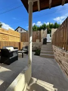 Studio -sans cuisine -avec terrasse et entrée indépendantes a 25 min de Paris - Crosne