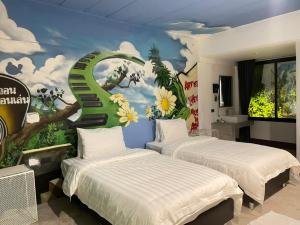 Perfect location in Chiang Mai 步行到塔佩門500米的泰式藝術民宿