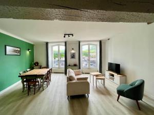 Appartements La Place du Chateau - Vue exceptionnelle sur le chateau de Blois : photos des chambres