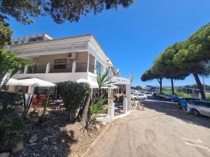 Caminando al mar, piscina, gran terraza