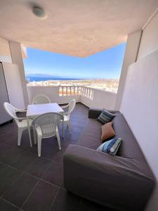 ROCKIN VIEW COSTA ADEJE - 2 br, great terrace, parking, pool