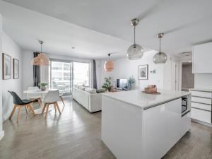 Beachfront apartment with balcony in Torrox Costa