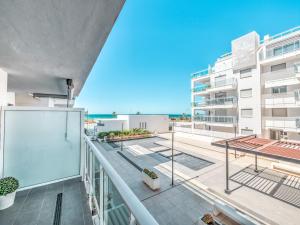 Beachfront apartment with balcony in Torrox Costa