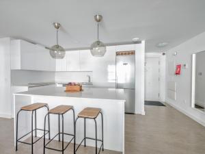 Beachfront apartment with balcony in Torrox Costa