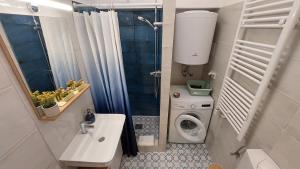 Comfy and stylish jewelry box