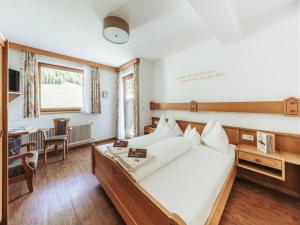 Economy Double Room room in Regitnig - 4 Sterne Hotel und Chalets