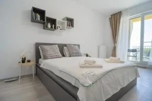 Elegant & Relaxing Gem - Bragadiru