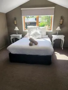 Montrose Barn House- Entire Home - Croydon