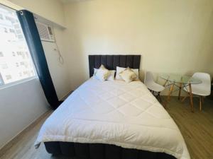 Brand new! Minimalist studio space