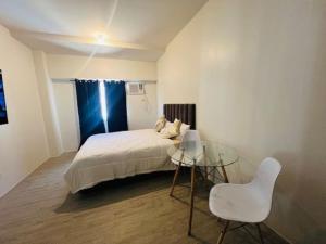 Brand new! Minimalist studio space