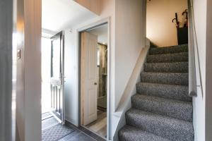 BED AT BOWBRIDGE Spacious house and parking