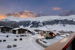 LIVIN JOY Bivio Travel