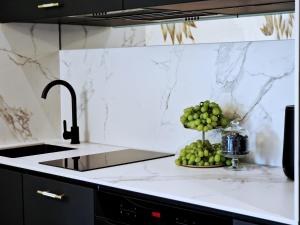 Lux Lake - Apartament z ogrodem nad Jeziorem