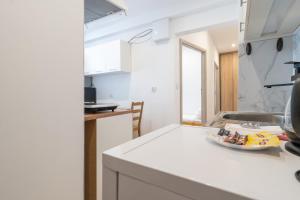 Zawodzie 3-Bedroom Apartment by BookingHost