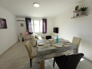 Appart T3 avec Cours et Parking Privé