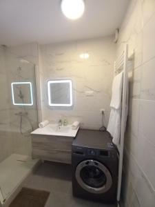 Appartements Appart T3 avec Cours et Parking Prive : photos des chambres
