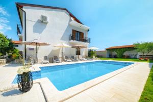 House Demetra by Briskva