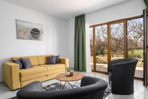 House Demetra by Briskva