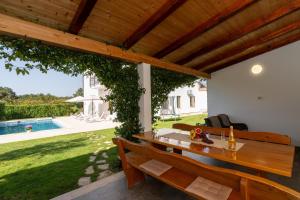 House Demetra by Briskva