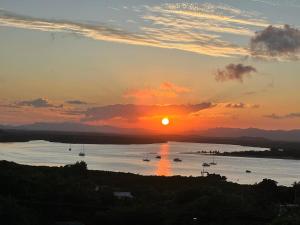 The Orchid Suite - 2 Bed 1 Bath Apartment in Cooktown