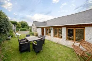 LEtang du Vaudic - Jardin de 1000m² - La Plesse