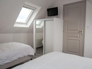 Maisons de vacances Holiday Home Chez Yvonne by Interhome : photos des chambres