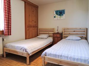 Apartment Val Neige Apt- 12 by Interhome