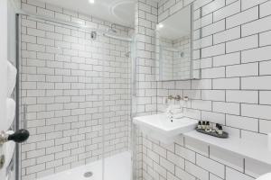 Urban Chic - Rathbone