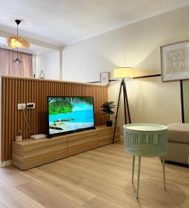 Stylish apartment near the beach- modern & comfort