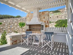 Luxurious Villa Seirios