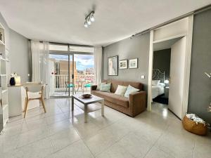 Playa de las Americas - Torres de Yomely