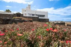 Playa Marina Eco Beach Villa - 阿列塔