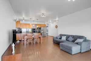 Calheta Paradise Holiday Home - Free Parking & Views