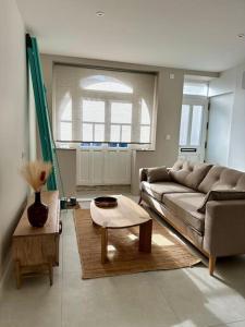 30 m plage Le Roulis classée 3 étoiles, jolie maison entièrement rénovée en 2024