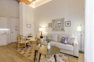 Palacio Vegafuente by Caleta Homes