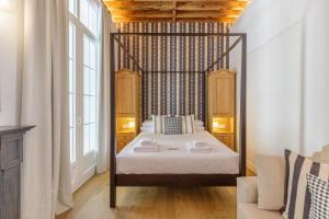 Palacio Vegafuente by Caleta Homes